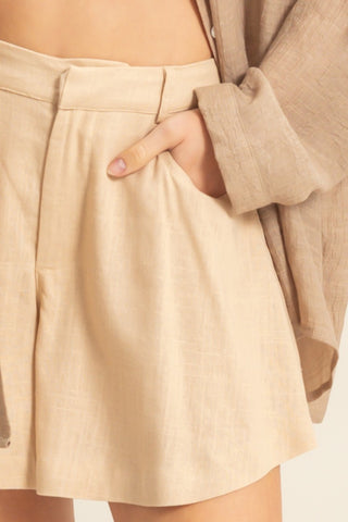 KHAKI LINEN  SHORTS