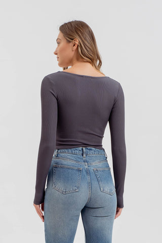 SCOOP NECK LONG SLEEVE