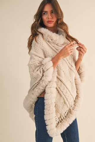 CREAM SWEATER PONCHO