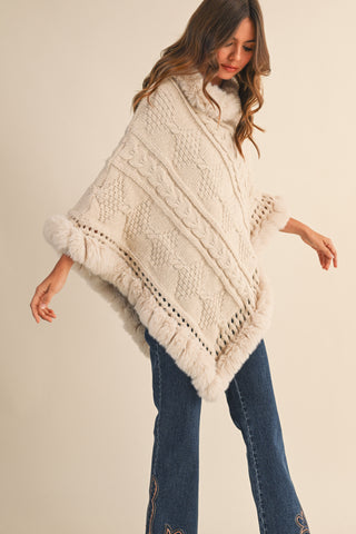 CREAM SWEATER PONCHO