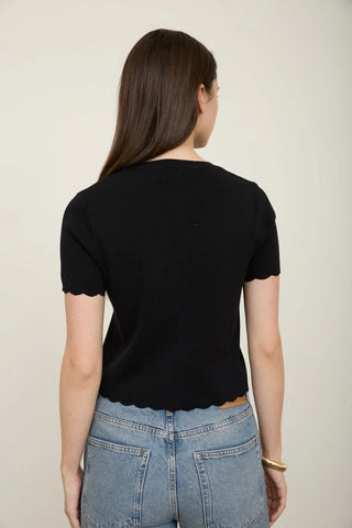 SCALLOPED SHORT SLEEVE BUTTON DOWN