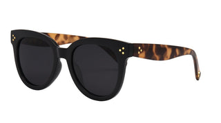 CLEO / BLACK