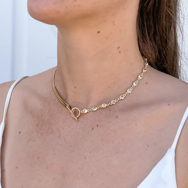 CORA NECKLACE